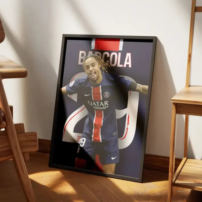 Affiche Barcola Célébration "Charo" PSG - Moment Iconique – Affiche encadrée personnalisée - Cadre Perso