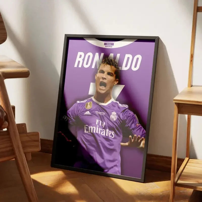 Affiche Cristiano Ronaldo - Real Madrid | Icône des Galactiques – Affiche encadrée personnalisée - Cadre Perso
