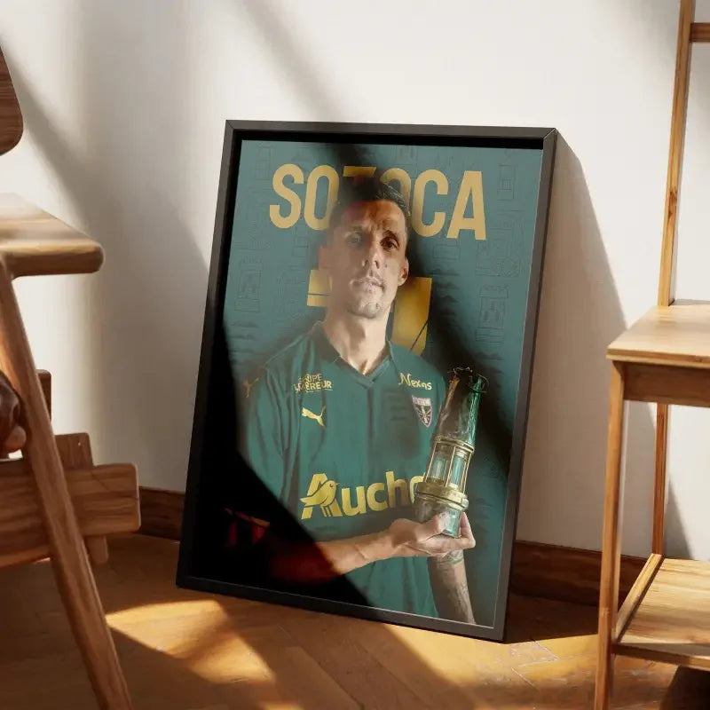 Affiche Sotoca - RC Lens | L'Attaquant Sang et Or – Affiche encadrée personnalisée - Cadre Perso