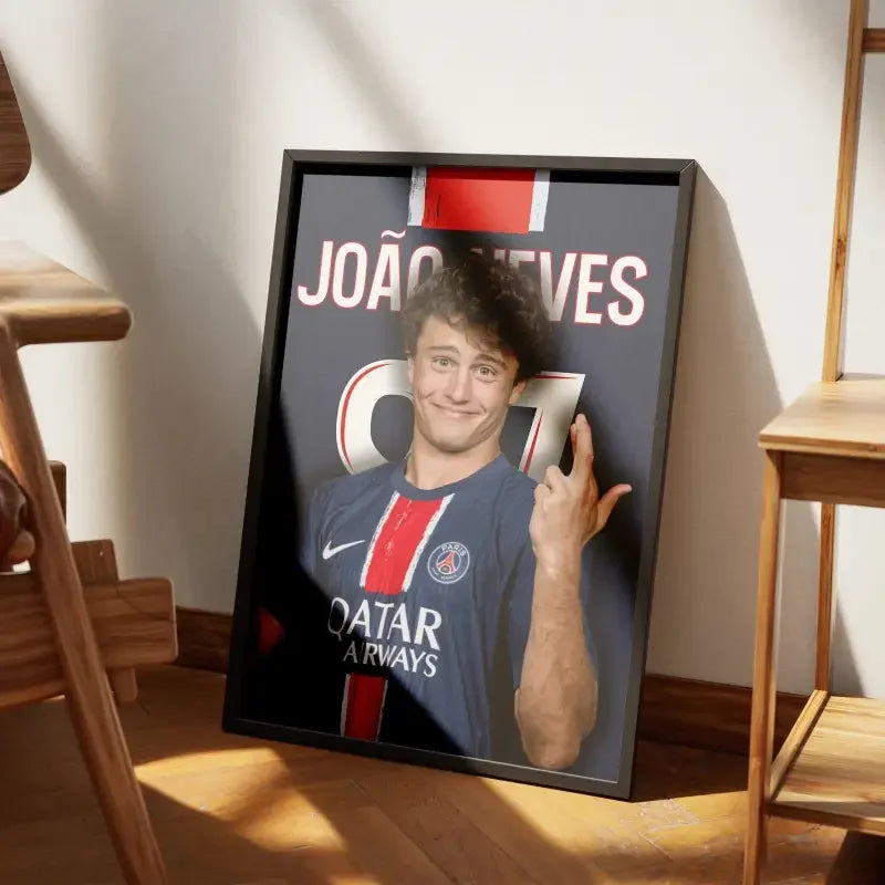 Affiche João Neves - Le Nouveau Talent du PSG – Affiche encadrée personnalisée - Cadre Perso